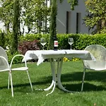 Apart Otel Majense