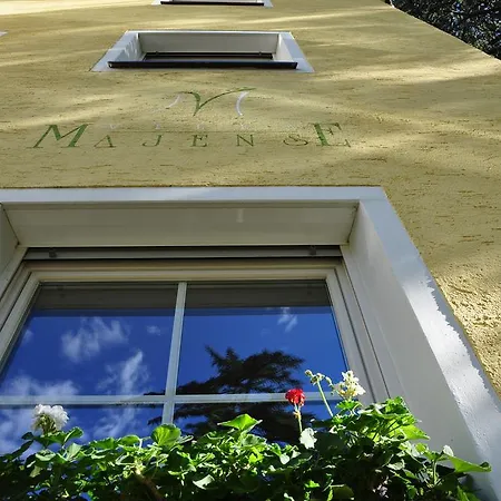 Majense アパートホテル