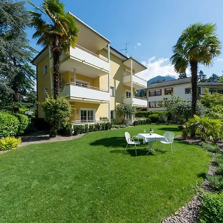 Apart Otel Majense 4*