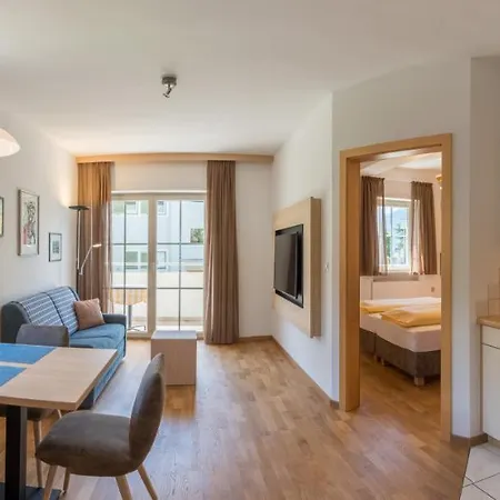 アパートホテル Majense